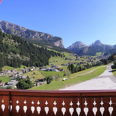 Garni Martlhof Hotel Selva di Val Gardena Exterior photo